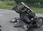 В Октябрьском районе Волгоградской области два человека погибли, перевернувшись на мотоцикле