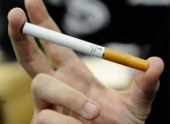 Ученые ведут спор о вреде электронных сигарет