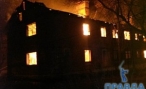 На севере Волгограда сгорел и обрушился многоквартирный дом