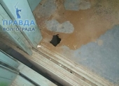 В Волгограде из-за дырявого лифта жильцы дома рискуют жизнью В Волгограде из-за дырявого лифта жильцы дома рискуют жизнью